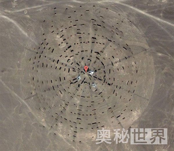 中国沙漠发现众多神秘图案