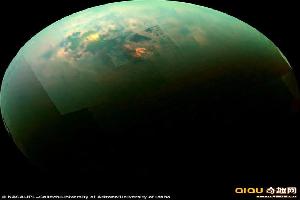 木卫六最大极地海洋发出闪光