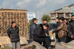 罗平县开展清理整顿木材市场