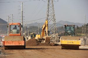 罗平县进城道路抢修工程正在抓紧施工