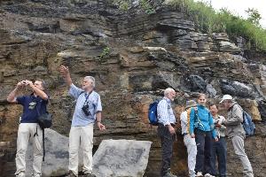 第十三届国际三叠纪野外研讨会专家学者考察罗平生物群国家地质公园