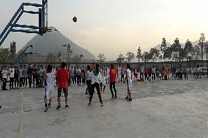 罗平县九龙街道二中举行校园篮球比赛